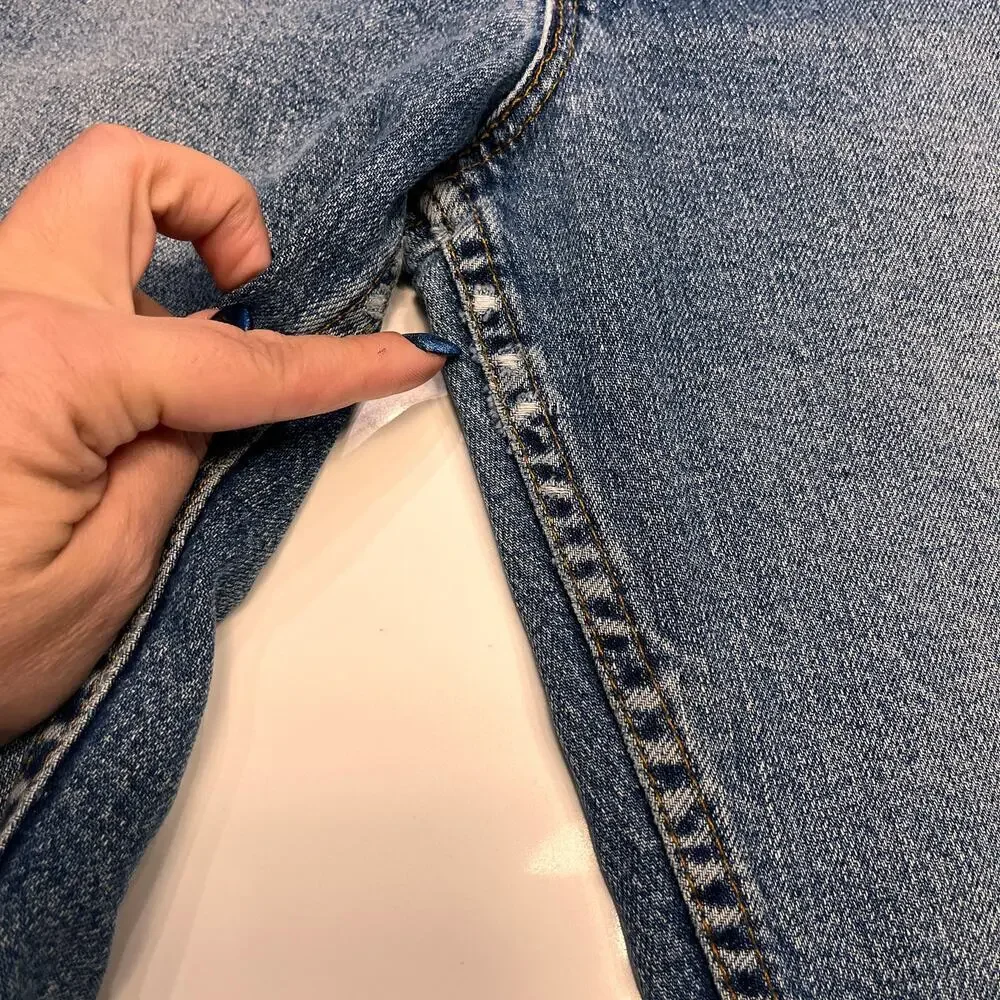 Levi's 550 High Rise Tapered Leg Relaxed Fit Jeans Size 10